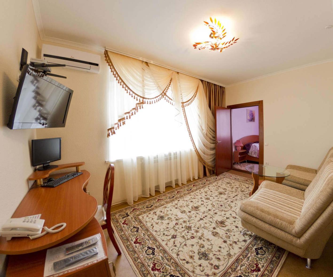 Kristina Hotel Zaporizhia Eksteriør billede